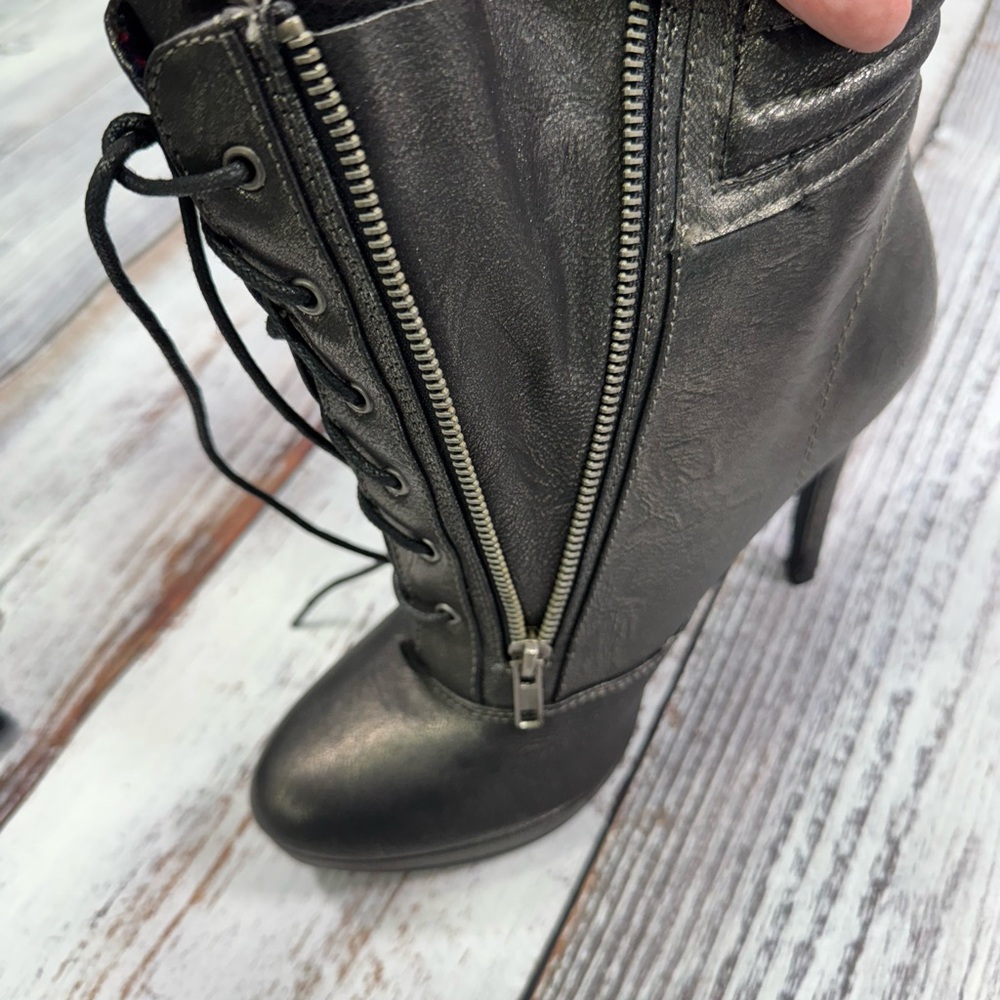 NWOT Madden Girl Black Heeled Boots with Lace-Up & Zippered Design Size 9.5 - Picture 9 of 11